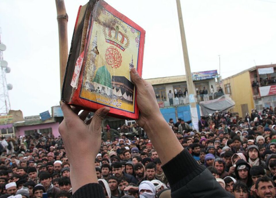 Protes warga Afghanistan atas pembakaran Quran yang dilakukan militer Amerika Serikat