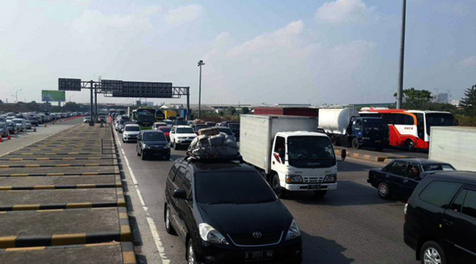 Volume Kendaraan Di Gerbang Tol Cikarang Utama Naik 1287 Persen 9976