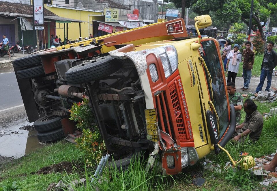 Truk Tangki Tabrak 5 Motor Di Balaraja Tangerang, 3 Orang Tewas