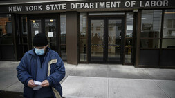 Kantor Departemen Tenaga Kerja (Depnaker) New York, Amerika Serikat (AS). ( Foto: John Minchillo / AP Photo )