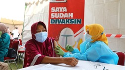 Indonesia Pasti Bisa Buka Sentra Vaksinasi Bersama Arif Rahman di Bekasi
