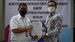 Ditjen Perumahan PUPR Gandeng Bank Mandiri Salurkan Dana Program BSPS di Banten