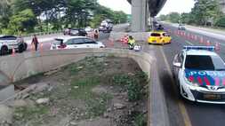 Padat, Jasa Marga Buka Tutup Tol Layang MBZ dan Contraflow Tol Cikampek