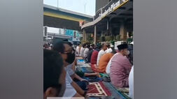 Warga Muhammadiyah Salat Iduladha 1443 H di Halaman BCP Bekasi