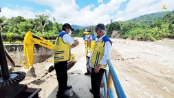 Menteri Basuki Instruksikan Penanganan Banjir Bandang Torue dari Hulu ke Hilir