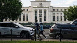 The Fed berencana untuk melanjutkan kenaikan suku bunga yang agresif untuk memperlambat perekonomian. (FOTO: NYTIMES)