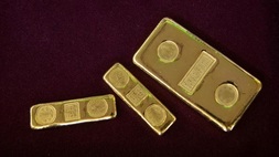 Harga emas terdongkrak saat pertemuan Fed dimulai. (Foto: AP Photo/Sakchai Lalit, File)