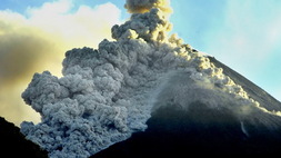 BPPTKG: 22 Kali Awan Panas Guguran Meluncur dari Gunung Merapi