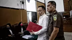 Hakim: Ricky Rizal Amankan Senjata Brigadir J, Tapi Membiarkan Kuat Maruf Bawa Pisau