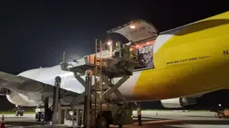 Pesawat Pengangkut Logistik Superbike 2023 Mulai Tiba di Bandara Internasional Lombok
