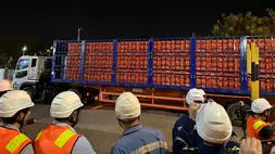 Ekspor perdana sebanyak 23.040 ekor atau setara dengan 41,47 ton ayam broiler hidup oleh PT Japfa Comfeed Indonesia Tbk (JPFA).