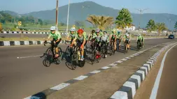 Group Ride ke-8 GFNY Bali - IFG Life, di Mandalika - Nusa Tenggara Barat, Minggu (21/5/2023) layaknya surga bagi para pesepeda. Terdapat banyak rute yang menantang yang juga  memanjakan mata.  Foto: GFNY