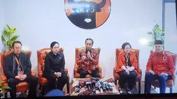 Presiden Jokowi menjawab pertanyaan wartawan saat konferensi pers usai pembukaan Rakernas III PDI Perjuangan di gedung Sekolah Partai, Lenteng Agung, Jakarta, Selasa (6/6/2023).