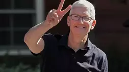 CEO Apple Tim Cook pada 11 Juli 2023. (FOTO: KEVIN DIETSCH--GETTY IMAGES)