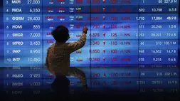 Investor berada di galeri Bursa Efek Indonesia, Jakarta. (Investor Daily/David Gita Roza)