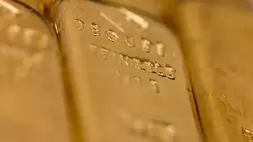 Sentimen Global Memanas, Begini Arah Harga Emas Pekan Depan