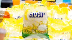 Ilustrasi beras Program Stabilisasi Pasokan dan Harga Pangan (SPHP) beras di salah satu pasar swalayan. (Foto: Bapanas)