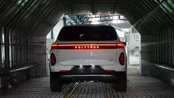 Duo Mobil Listrik Polytron Resmi Diproduksi Lokal