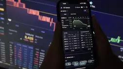 BERITA POPULER: BBCA Lengser hingga Perkembangan Harga Emas Perhiasan