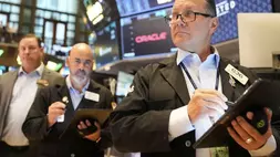 Wall Street Anjlok, Dipicu Data Ketenagakerjaan Lemah dan Tarif Baru Trump