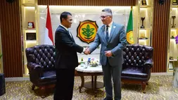 Menteri Pertanian RI Andi Amran Sulaiman, menerima kunjungan Menteri Pertanian dan Pangan Kanada, Heath MacDonald di Jakarta.