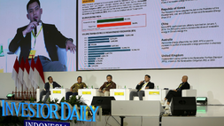 Kepala Pengembangan Strategis ICDX Zulfal Paradis dalam sesi dialog Plenary Session di Energi Mineral Festival (EMF) 2025 pada Kamis, 31 Juli 2025. (Berita Satu Photo/Joanito De Saojoao)
