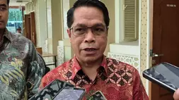 Direktur Jenderal Minyak dan Gas Bumi (Dirjen Migas) Kementerian ESDM, Laode Sulaeman, di kantor Kementerian ESDM, Jakarta. (B-Universe Photo/Bambang Ismoyo)