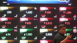 Pengunjung berada di galeri Bursa Efek Indonesia, Jakarta. Investor Daily/David Gita Roza