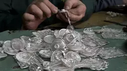 Stok Perak China Anjlok ke Level Terendah 10 Tahun dengan Risiko Baru Global