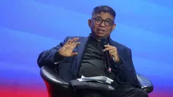 Anggota Aliansi Ekonom Indonesia Mohamad Ikhsan dalam Focus Group Discussion (FGD) The Forum di Hotel Mulia, Jakarta pada Rabu(11/2/2026). (Investor Daily/David Gita Roza)