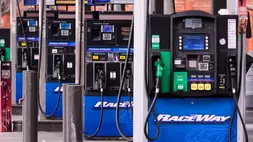 Selat Hormuz Terblokade, Harga Minyak Dunia Tak Terkendali