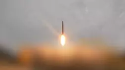 Iran luncurkan rudal Sejjil (Si Penari) untuk tembus Iron Dome. Perang hari ke-16 kian panas setelah tewasnya Ayatollah Ali Khamenei.