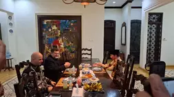 Duta Besar (Dubes) Iran untuk Indonesia, Mohammad Boroujerdi bertemu Presiden ke-7 RI, Joko Widodo (Jokowi) di kediamannya di Jalan Kutai Utara No.1, Kelurahan Sumber, Kecamatan Banjarsari, Kota Solo, Jawa Tengah, Rabu, 1 April 2026. (Beritasatu.com/Wijayanti Putri)