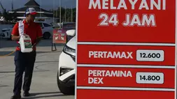 Petugas Pertamina melayani pemudik yang mengisi bahan bakar kendaraan di Stasiun Pengisian Bahan Bakar Umum (SPBU) modular, KM 37 rest area tol Banda Aceh-Sigli, Aceh Besar, Aceh, baru-baru ini. (ANTARA FOTO/Irwansyah Putra)