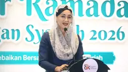 Ketua Dewan Komisioner OJK, Friderica Widyasari Dewi saat menyampaikan pidato di acara Penutupan Gebyar Ramadan Keuangan Syariah 2026 di Jakarta, Kamis (2/4/2026). (Dok. OJK)
