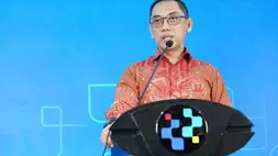 Dirjen Pengawasan Ruang Digital Alexander Sabar memberikan keterangan kepada awak media di Kantor Kementerian Komdigi, Jakarta Pusat, Selasa (07/04/2026). Foto: Ardi Widiyansah/Komdigi