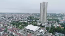 Lapangan Padel yang akan segera hadir pada Kuartal II tahun 2026 di kawasan Grand Dharmahusada Lagoon, Surabaya, Jawa Timur. Kehadiran tenant Sava Padel ini diharapkan dapat melengkapi kebutuhan gaya hidup urban bagi penghuni dan masyarakat sekitar. (Foto Ist)