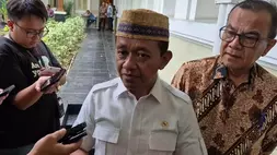 Menteri ESDM Bahlil Lahadalia di kantor Kementerian ESDM, Jakarta, Jumat (17/4/2026) (B-Universe/Bambang Ismoyo)