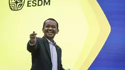 Menteri ESDM Bahlil Lahadalia bersiap menyampaikan keterangan saat konferensi pers terkait penemuan cadangan gas raksasa di Kementerian ESDM, Jakarta, Senin (20/4/2026). (ANTARA FOTO/Dhemas Reviyanto)