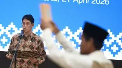 Menteri Keuangan (Menkeu) Purbaya Yudhi Sadewa melantik lima orang pimpinan tinggi pratama (pejabat eselon II) di lingkungan Kementerian Keuangan (Kemenkeu), Jakarta, pada Selasa (21/4/2026). (Foto: Biro KLI KEmenkeu/Irfan Bayu)