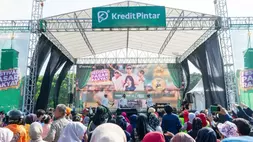 Kredit Pintar menggelar Festival Pasar Rakyat di Lapangan Brigif Kujang 15, Cimahi, Jawa Barat, Minggu (26/4/2026). 