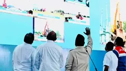 Presiden Prabowo Subianto melakukan groundbreaking proyek hilirisasi nasional tahap II di Refinery Unit IV Cilacap, Jawa Tengah, pada Rabu, (29/4/2026). (Foto: BPMI Setpres/Laily Rachev)
