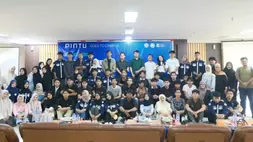 
Platform Pintu  menyambangi Universitas Negeri Makassar (UNM) dalam acara bertajuk Finance Talk 2026 "Mengenal Cryptocurrency dari Dasar untuk Investasi yang Aman dan Bijak", di Makassar, Minggu (19/4/2026). (FOTO: IST)
