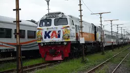 Lokomotif CC206 15 12 melakukan uji coba menggunakan Biodiesel B50 dengan perjalanan Pasar Turi Surabaya - Gambir Jakarta pp. (Foto Ist)