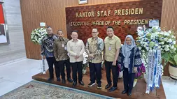 Kepala Kantor Staf Kepresidenan (KSP) Jenderal TNI (Purn) Dudung Abdurachman seusai menerima Wakil Ketua Komisi Pemberantasan Korupsi (KPK) Agus Joko Pramono di gedung KSP, Jakarta (B-Universe/Celvin M. Sipahutar)
