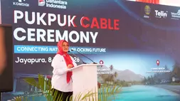 Direktur Utama Telkom Dian Siswarini saat meresmikan Sistem Kabel Laut Pukpuk (Puk-Puk 1) di Telkom Witel Jayapura, Papua, pada Jumat (8/5/2026). (FOTO: IST)