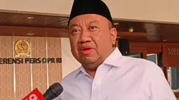 Wakil Ketua Komisi X Lalu Hadrian Irfani 