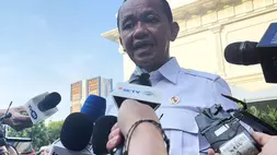 Menteri Energi dan Sumber Daya Mineral (ESDM) Bahlil Lahadalia usai menemui Presiden Prabowo Subianto di Istana Kepresidenan Jakarta, Selasa (12/5/2026). (B-Universe Photo/Ricki Putra Harahap)