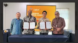 Dari kiri ke kanan: Ronald C. Lesmana - Chief Enterprise Business Officer Linknet; Kanishka G. Wickrama - Chief Executive Officer Linknet; Kenichiro Yoshida - President Director EJIP; Andy Rif'at Jusuf - Director EJIP. Ist