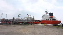 Kapal logistik kimia cair Novah di dermaga PT Chandra Pelabuhan Nusantara. (Chandra Shipping International)